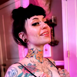 Introducing ✨🌙𝒜𝓁𝒾𝓈𝓉𝒶𝒾𝓇 ℳ𝒶𝓎🌙✨, a Midwest OnlyFans Model