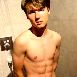 Model Alexan | OnlyFans