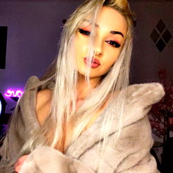 Beatrice Anabel, OnlyFans Model, Elegant and Gorgeous