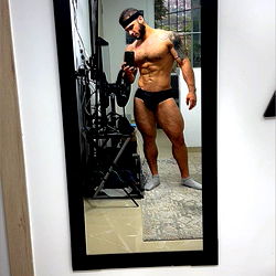 Atlas Astone: Colombian OnlyFans Model