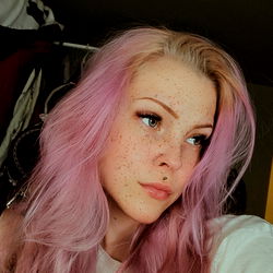 Alison's Pink and Purple Hued Look