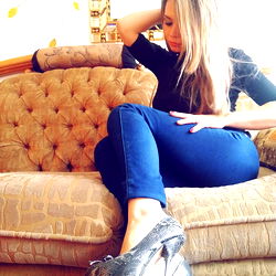 Onlyfans Model Adhara Diaz in Fashionable Attire,