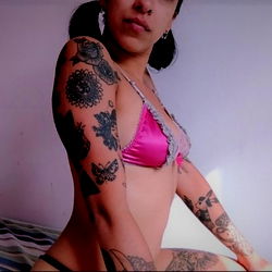 Astrid Mom, Argentine OnlyFans Model