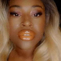 Aminia's OnlyFans Photoshoot