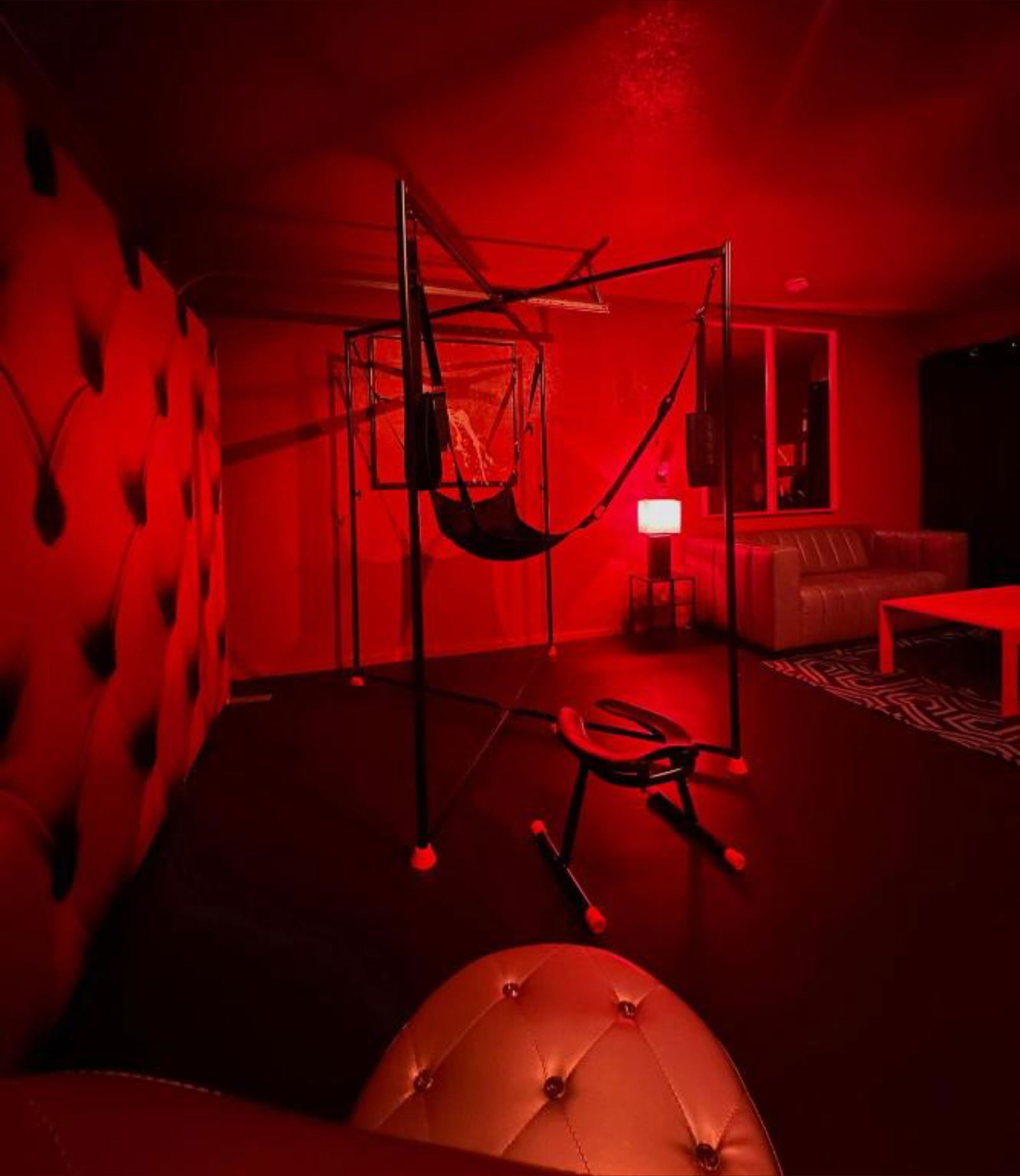 Pretty Lil MILF photo