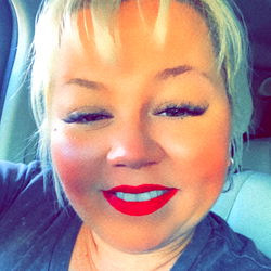 Makeup Enthusiast Sharing Her Favorite Products