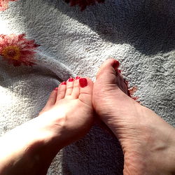 Ameliiijah's Toes - Feet-first Relaxation