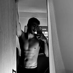 Shirtless Andresrpo in a Hotel Room Mirror