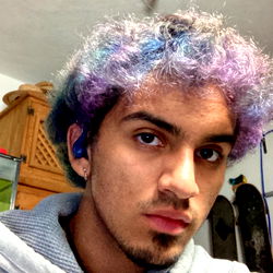 Axel's Colorful Hair