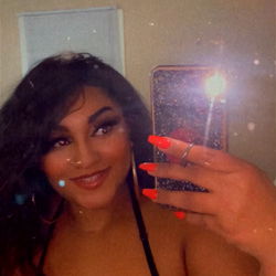 Joliet Model 🦋 La Diosa Takes to Instagram