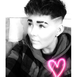 Intimate Portrait of Lozza: A Strong, Confident Individual