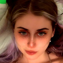 Stylish Wren, a Popular OnlyFans Model