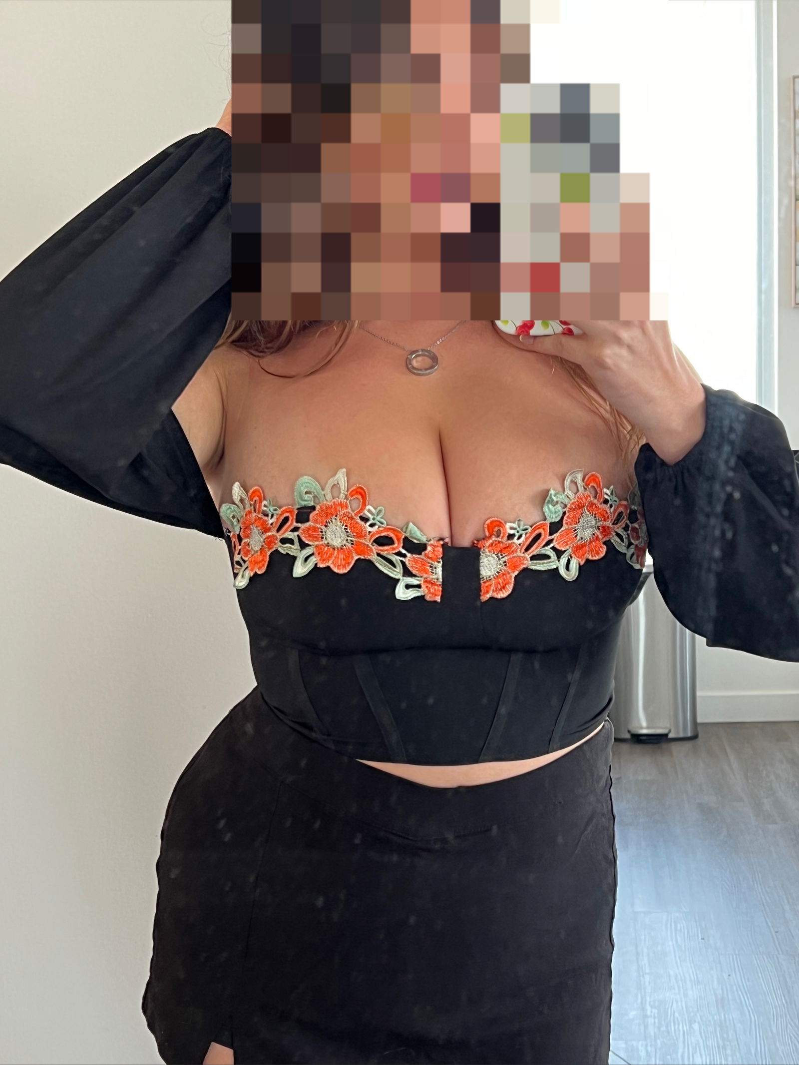 Brunettebarbieeeee© photo