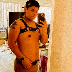 Model Ash in OnlyFans Posts