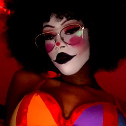 Ventiriah's Colorful Fashion Moment