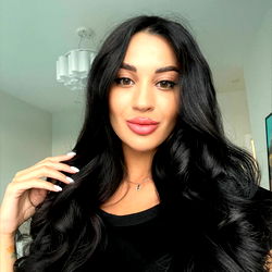 Ariana❤️, OnlyFans Model