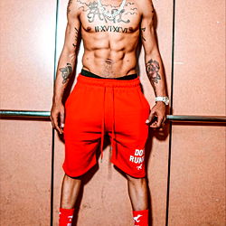 Sporty and Fashionable Model AkiLTheGoat