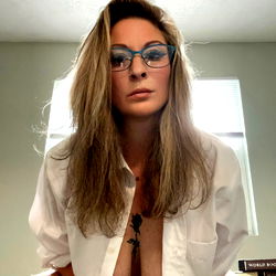 Exotic AliciaLush in Office