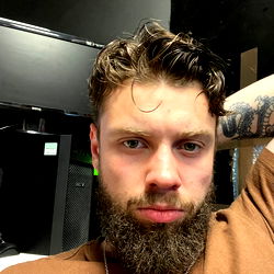 Alan McKee, Model from Dublin City, Ireland - Aesthetic and Fashion-Inspired Instagram Photography