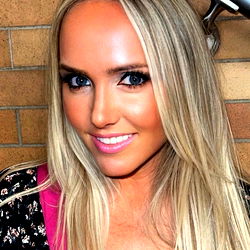 Virginia, a Model from the USA