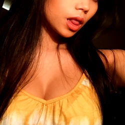 AriNani: Exuding Confidence in a Yellow Dress