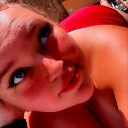 Plus size play enjoying sunbath 😘