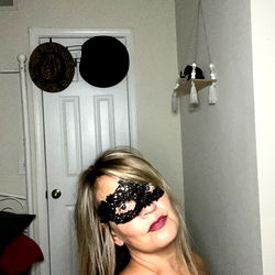 Sprkl1980 - OnlyFans Model in a Masked Room, Tennessee