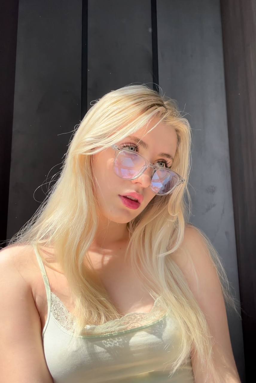 Alice in Wonderland 🐇 photo