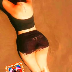 Onlyfans Model Adri: A Photographer's Perspective on Intimacy and Expression