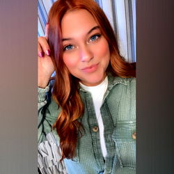 Asshhhhh Model with Red Hair and Jeans