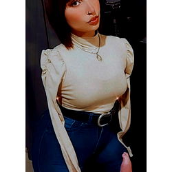 Antonela Yanina, a captivating model with striking features