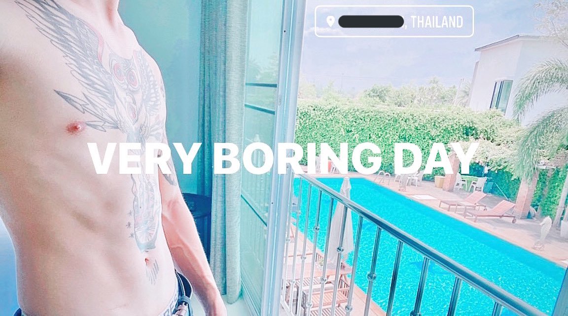 👾Nicky on twitch!🛸🌃🔮 photo