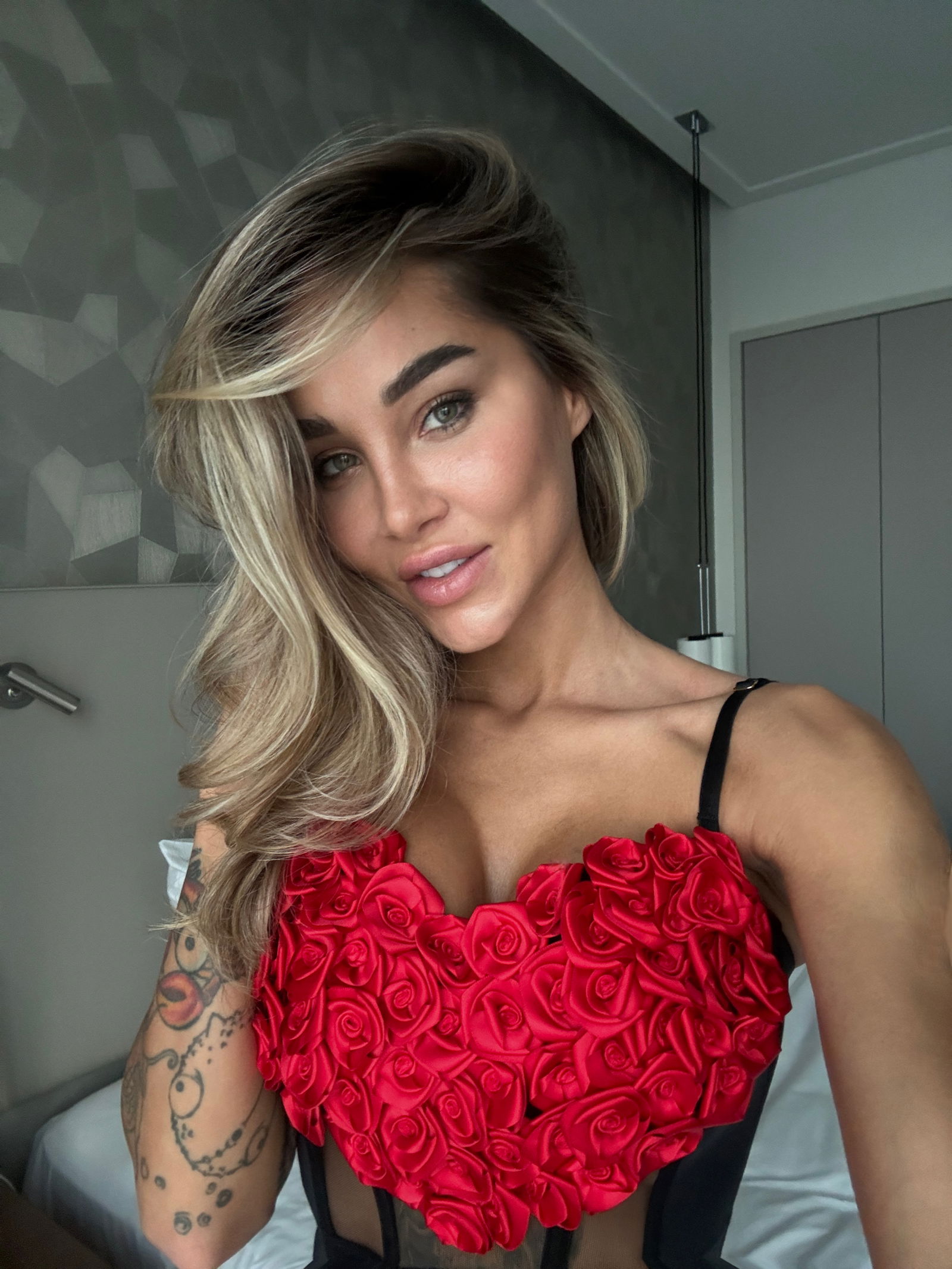 Elizabeth Definy😈 photo