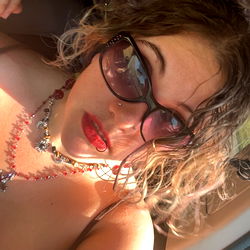 Vibrant Summer Outfit 🌴