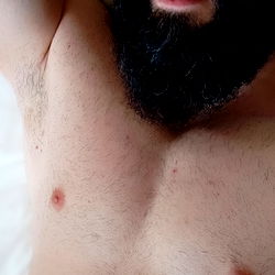 Thicc_mamo: A Model Photo