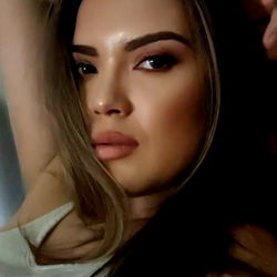 Model Ali in a Casual Pose