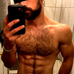 Fitness Model DjDaddyDick Sharing his Chest on Onlyfans