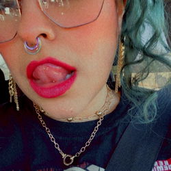 Ari Lou: Stylish OnlyFans Model