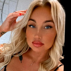 A OnlyFans Model Strikes a Confident Pose