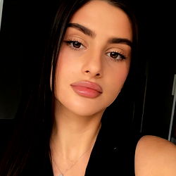 Tati 🦋 OatMilk photo