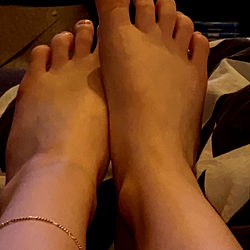 Celebrity Feet with Toes