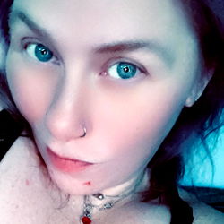 BluEyedKitten - Gender: Female, Age: 27