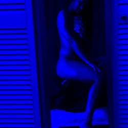 Aquariuslove112 in Blue Room