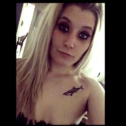 Alex Ann Taylor photo