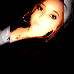 Ashlee - Beauty Queen in Black