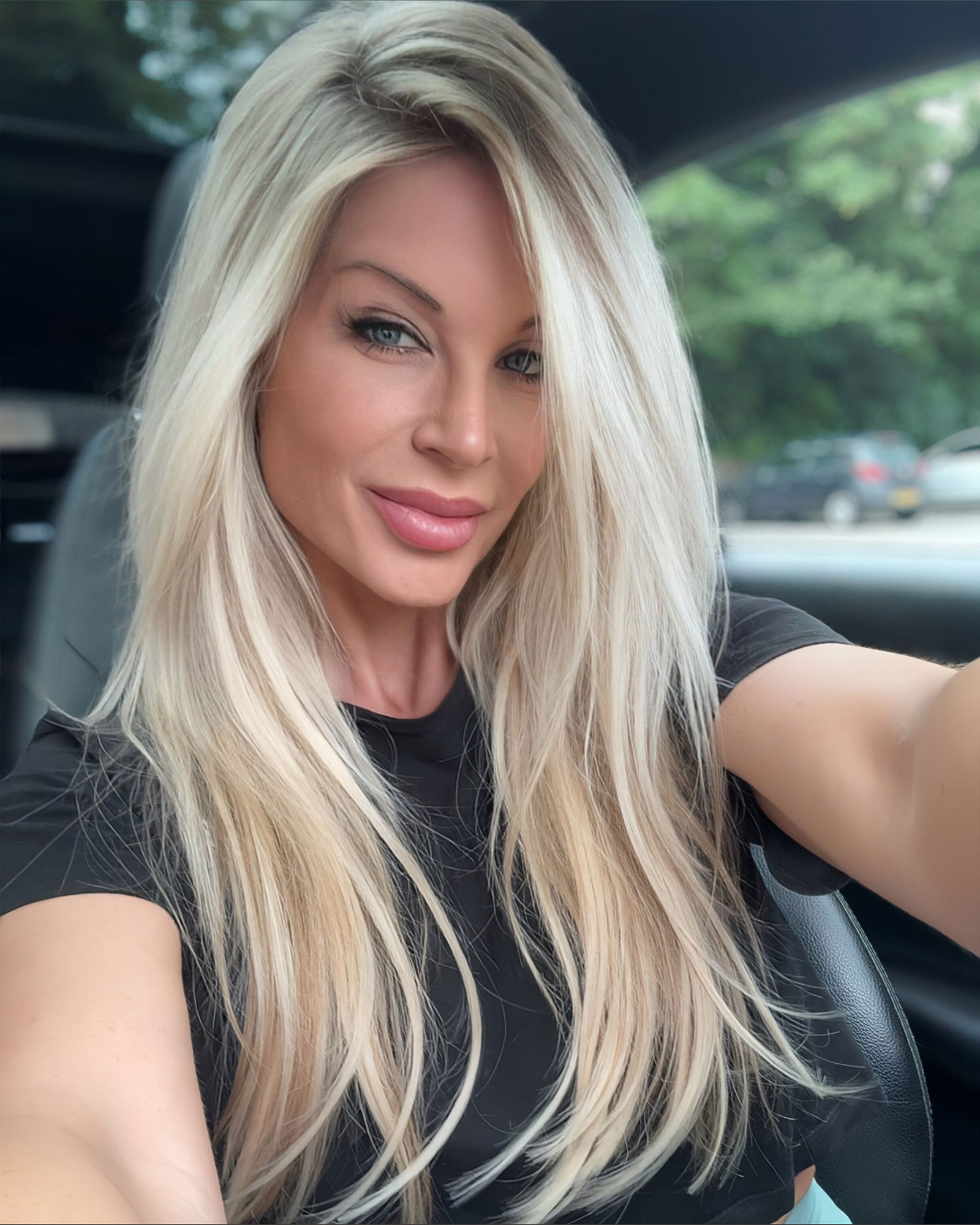 Miss Sally VIP photo