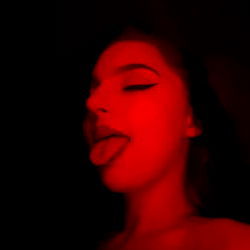 Exciting Model Photos from 💎