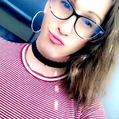 Amy Lae, OnlyFans Model, Sharing a Moment of Her Day