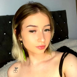 Emilia Bunny, Your bethroom