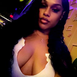 OnlyFans Model Sannii's Rare Photo